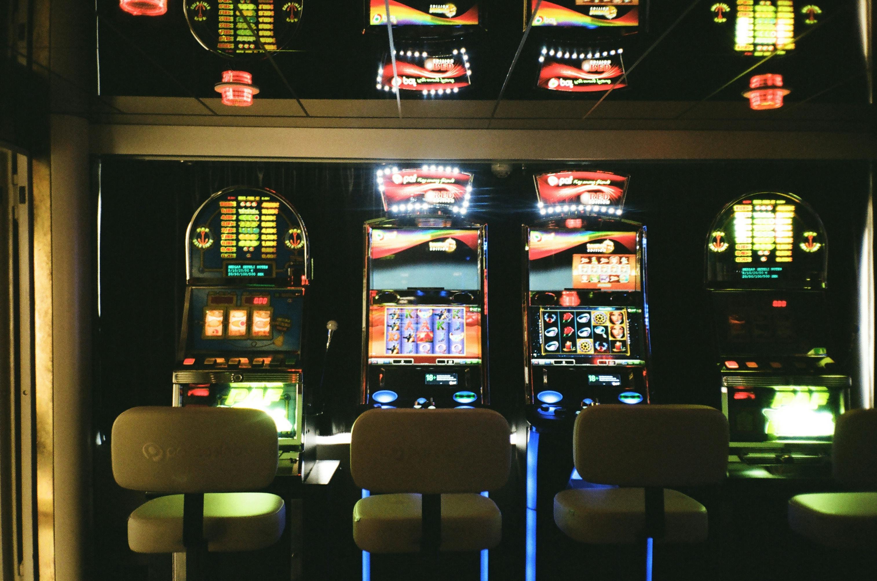 casino 1995 Realistic Ball Drop Mechanics